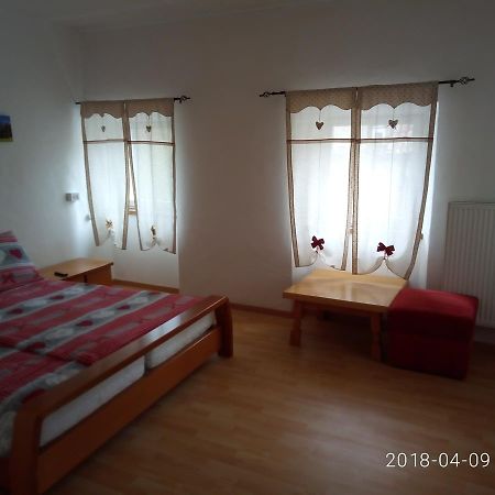 Gasthof Mondschein Hotell Merano Exteriör bild