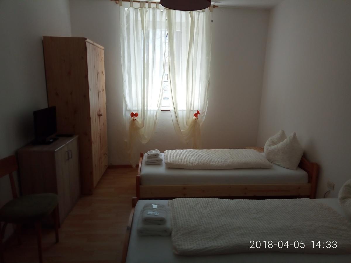 Gasthof Mondschein Hotell Merano Exteriör bild