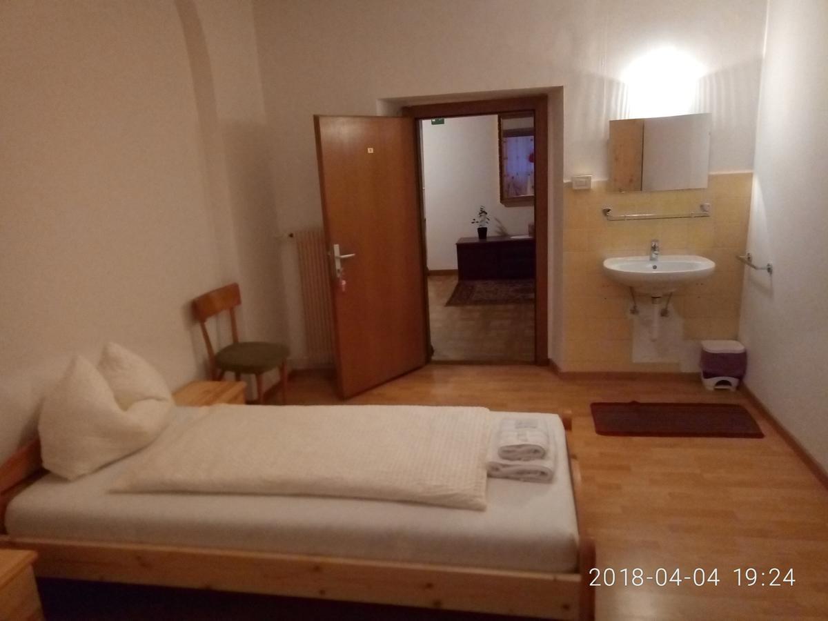 Gasthof Mondschein Hotell Merano Exteriör bild